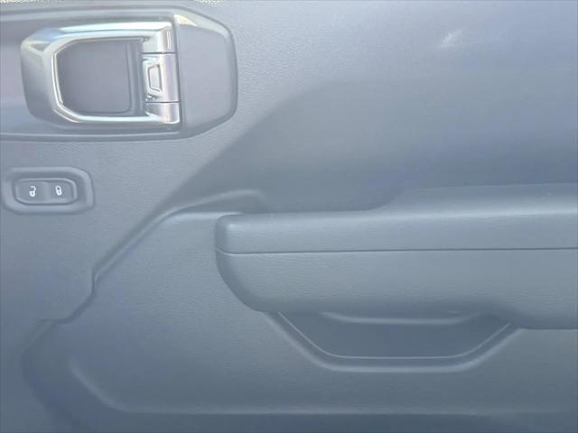 2025 Jeep Wrangler 4-Door Willys 4x4