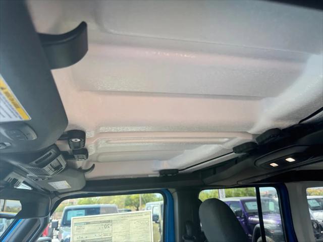 2025 Jeep Wrangler 4-Door Willys 4x4