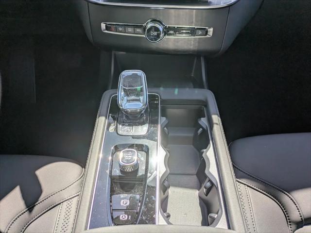 2026 Volvo XC90 Plus, B6 AWD Gas (mild hybrid), Gasoline, Bright, 7 Seats