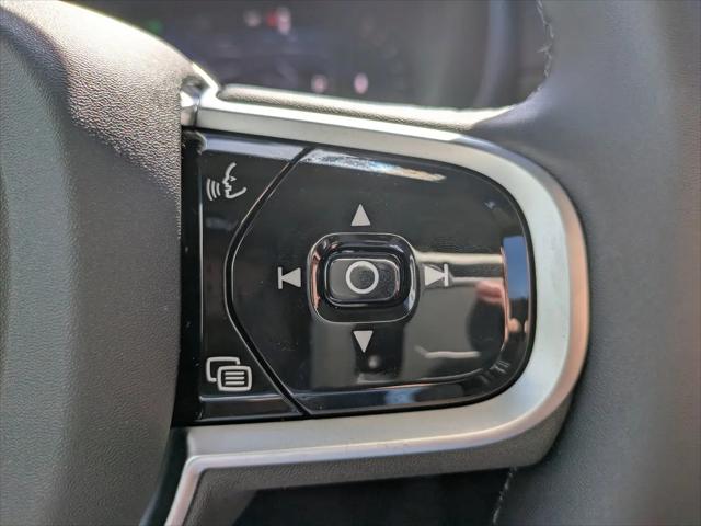 2026 Volvo XC90 Ultra, B6 AWD Gas mild hybrid, Gasoline, Bright, 7 Seats