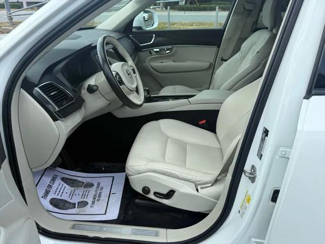 2020 Volvo XC90 T5 Momentum 7 Passenger