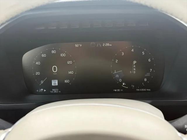 2020 Volvo XC90 T5 Momentum 7 Passenger