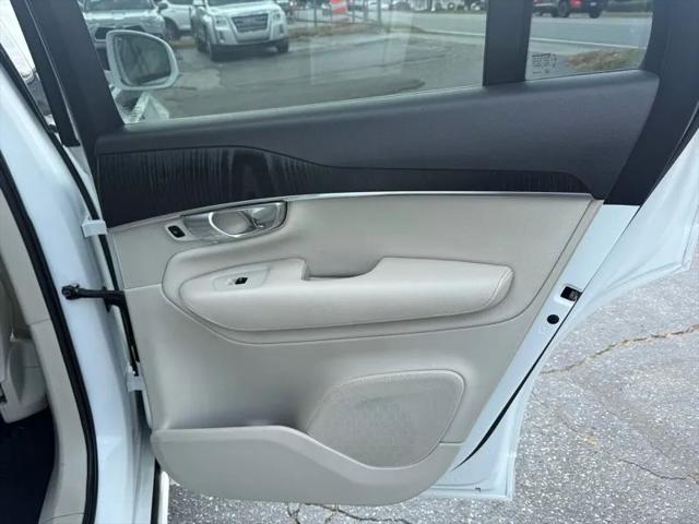 2020 Volvo XC90 T5 Momentum 7 Passenger