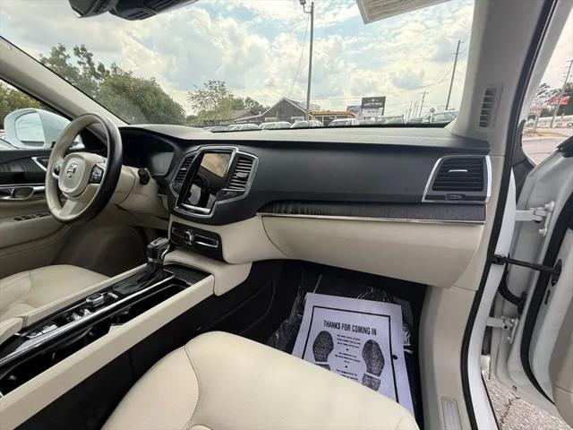 2020 Volvo XC90 T5 Momentum 7 Passenger