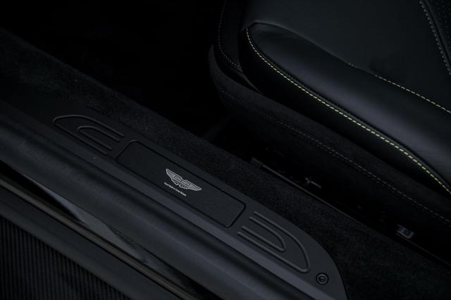 2026 Aston Martin Vantage Base