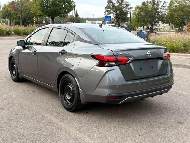 2020 Nissan Versa S Xtronic CVT