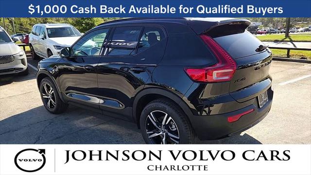 2026 Volvo XC40 Core, B5 AWD Gas (mild hybrid), Dark
