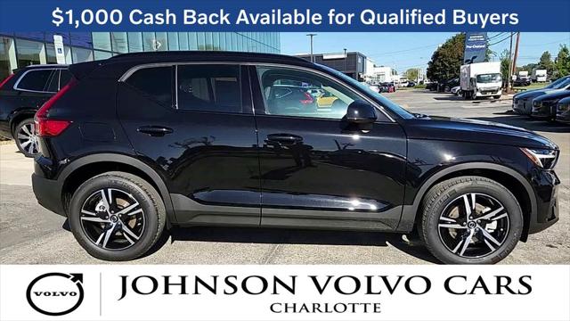 2026 Volvo XC40 Core, B5 AWD Gas (mild hybrid), Dark