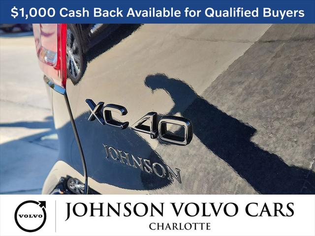 2026 Volvo XC40 Core, B5 AWD Gas (mild hybrid), Dark