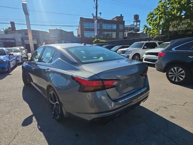 2023 Nissan Altima SR FWD
