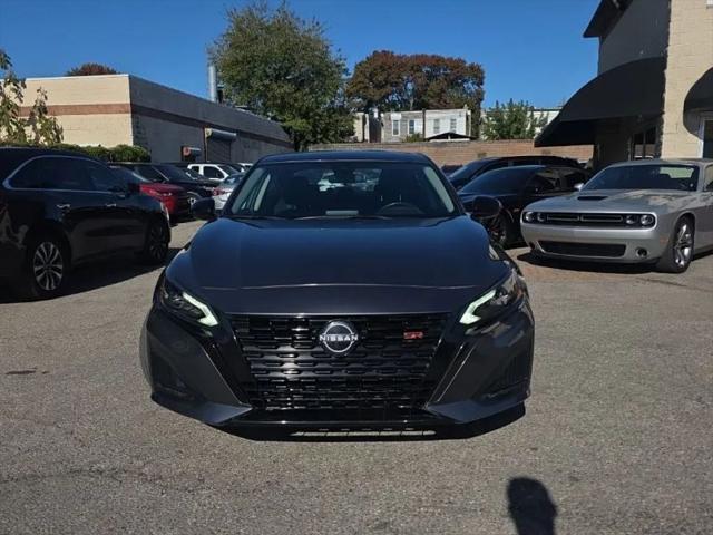 2023 Nissan Altima SR FWD