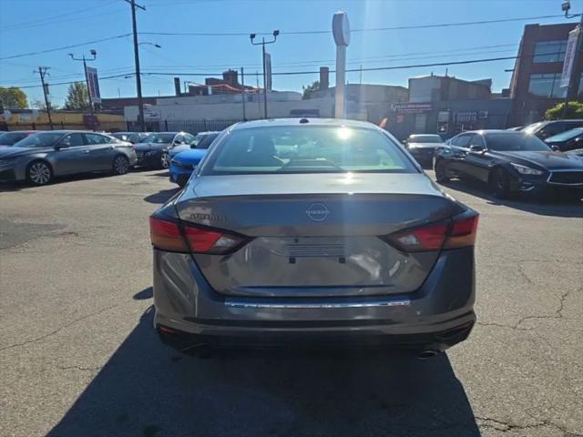 2023 Nissan Altima SR FWD