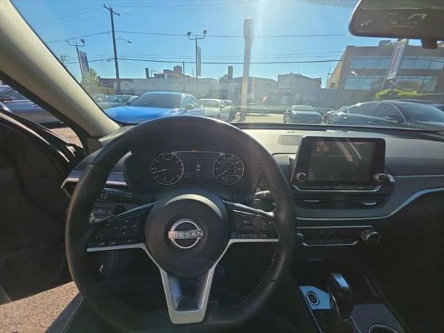 2023 Nissan Altima SR FWD