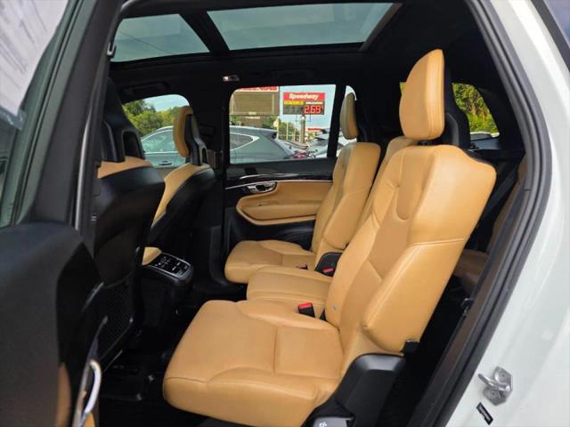 2017 Volvo XC90 T6 Momentum