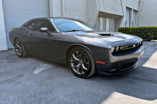 2018 Dodge Challenger SXT for sale in Miami, FL