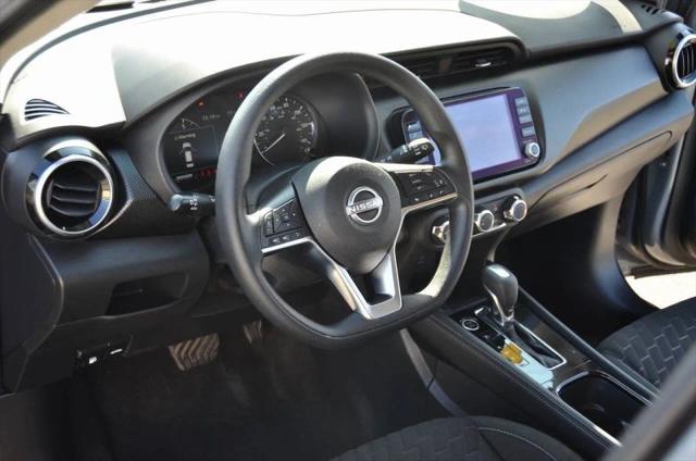 2023 Nissan Kicks SV Xtronic CVT