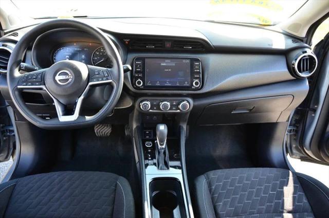 2023 Nissan Kicks SV Xtronic CVT