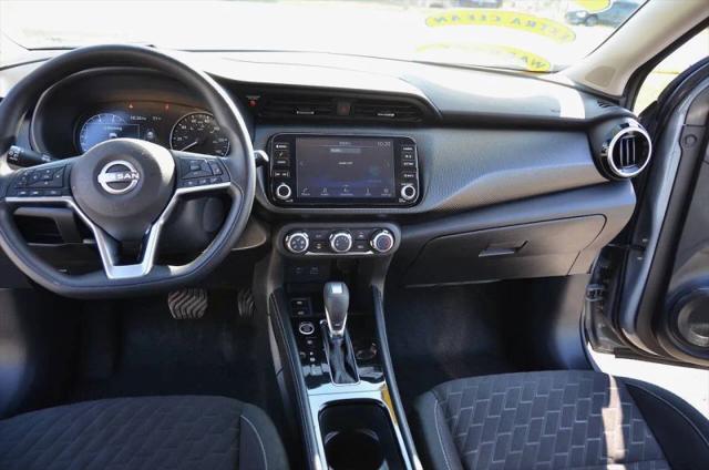 2023 Nissan Kicks SV Xtronic CVT