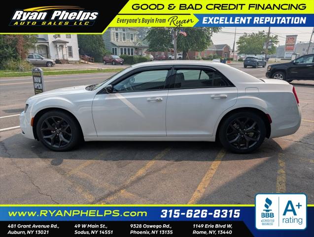 2020 Chrysler 300 Touring