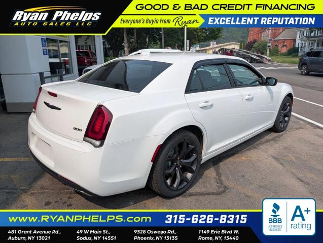 2020 Chrysler 300 Touring