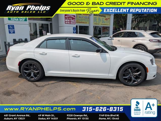 2020 Chrysler 300 Touring