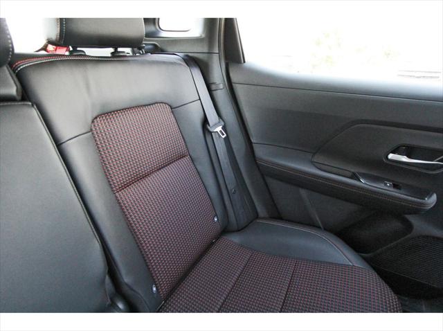 2025 Nissan Kicks SR FWD
