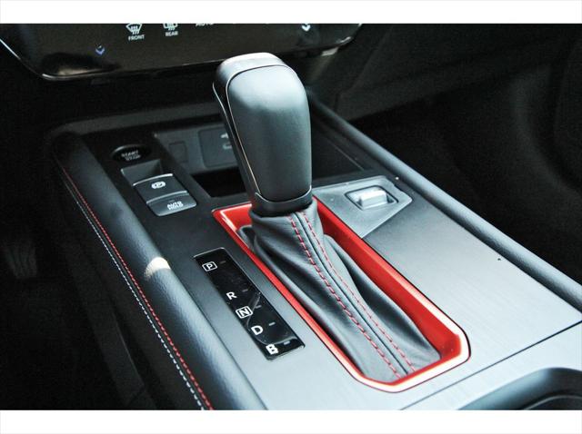 2025 Nissan Kicks SR FWD