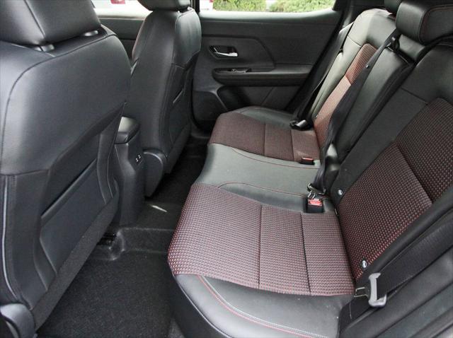 2025 Nissan Kicks SR FWD