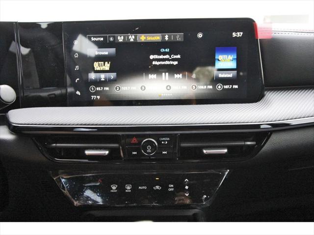 2025 Nissan Kicks SR FWD