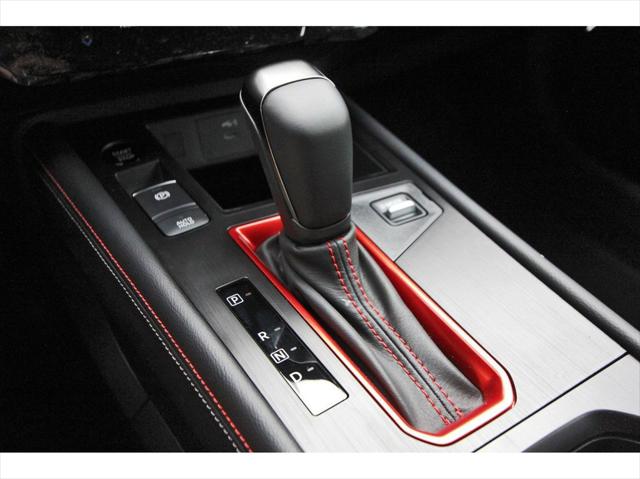2025 Nissan Kicks SR FWD