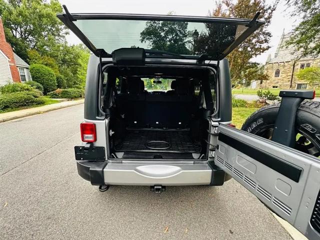 2018 Jeep Wrangler JK Unlimited Sahara 4x4