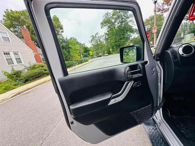 2018 Jeep Wrangler JK Unlimited Sahara 4x4