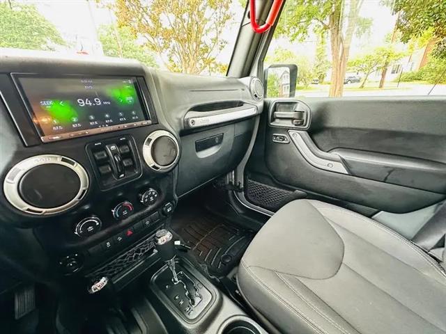 2018 Jeep Wrangler JK Unlimited Sahara 4x4