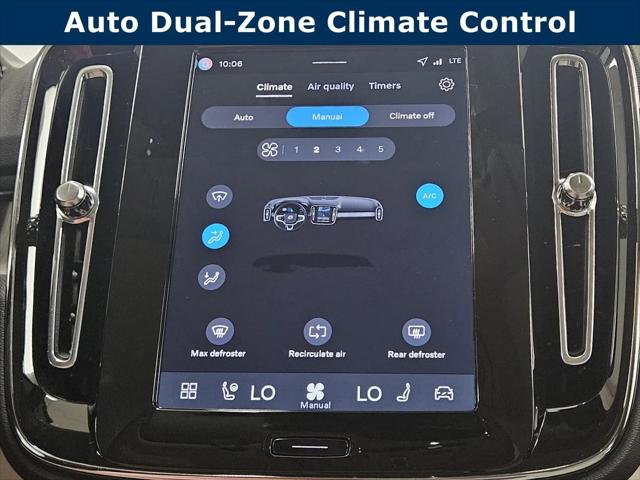 2026 Volvo XC40 Ultra, B5 AWD Gas (mild hybrid), Dark