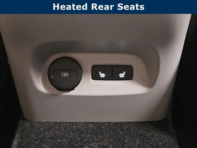 2026 Volvo XC40 Ultra, B5 AWD Gas (mild hybrid), Dark