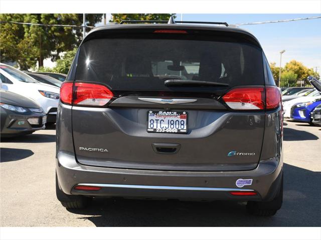 2018 Chrysler Pacifica Hybrid Touring L
