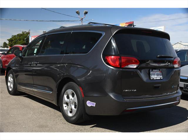 2018 Chrysler Pacifica Hybrid Touring L