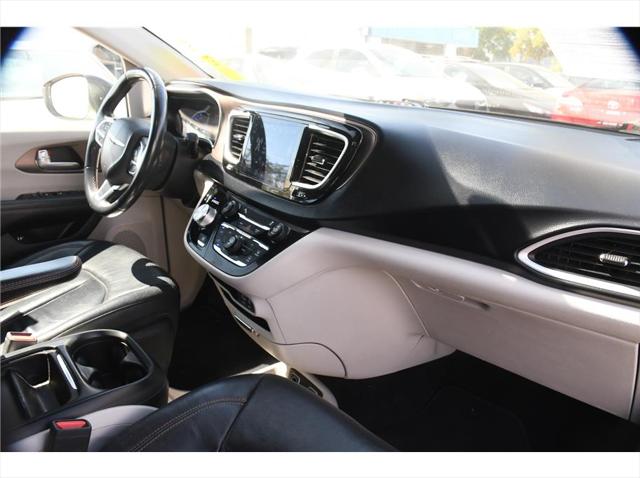 2018 Chrysler Pacifica Hybrid Touring L