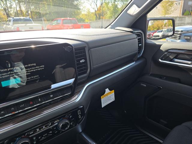 2026 Chevrolet Silverado 1500 4WD Crew Cab Short Bed RST