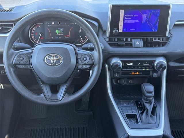 2024 Toyota RAV4 LE 2024 Toyota RAV4 LE