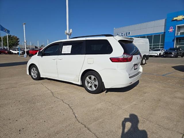 2018 Toyota Sienna LE 8 Passenger