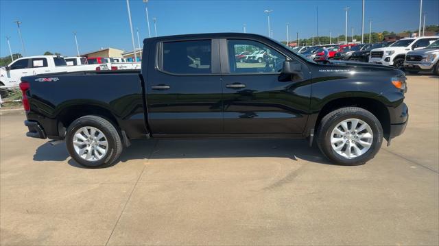 2025 Chevrolet Silverado 1500 4WD Crew Cab Short Bed Custom