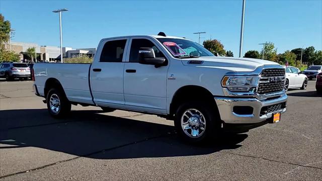 2024 RAM 3500 Tradesman Crew Cab 4x4 8 Box