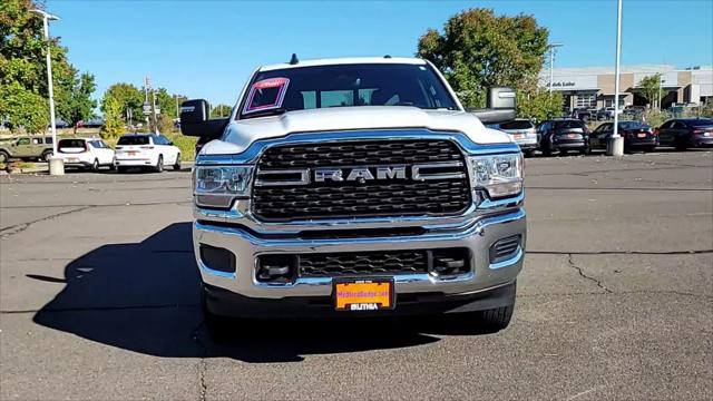 2024 RAM 3500 Tradesman Crew Cab 4x4 8 Box