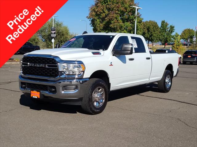 2024 RAM 3500 Tradesman Crew Cab 4x4 8 Box