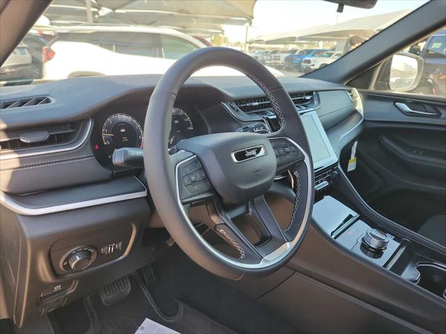 2025 Jeep Grand Cherokee GRAND CHEROKEE L ALTITUDE 4X4
