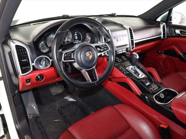 2017 Porsche Cayenne Platinum Edition