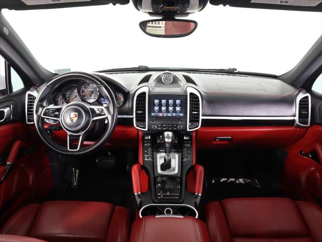 2017 Porsche Cayenne Platinum Edition