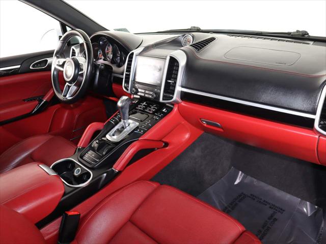 2017 Porsche Cayenne Platinum Edition