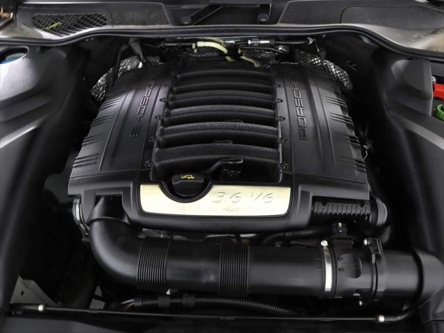 2017 Porsche Cayenne Platinum Edition